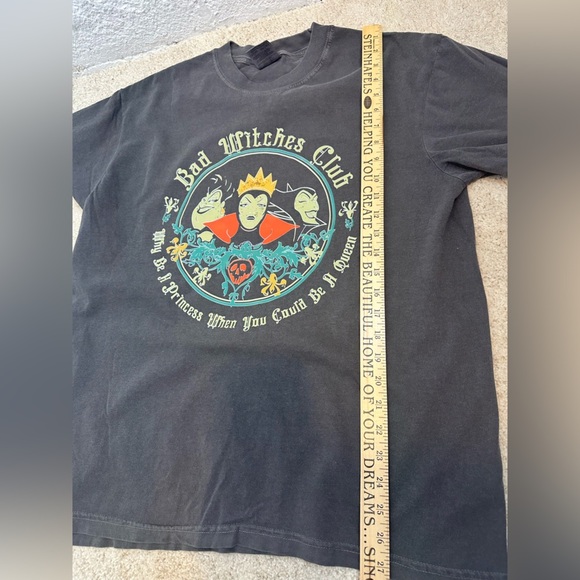 NEW Disney Halloween Villains T-shirt Women’s Large Queen Park Shirt Not So - Picture 5 of 7